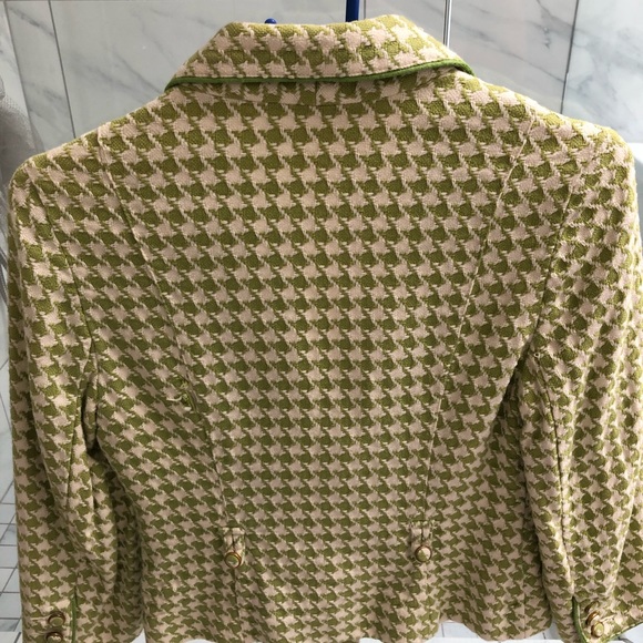 Old Navy XS adorable blazer. Excellent condition! - Picture 2 of 2